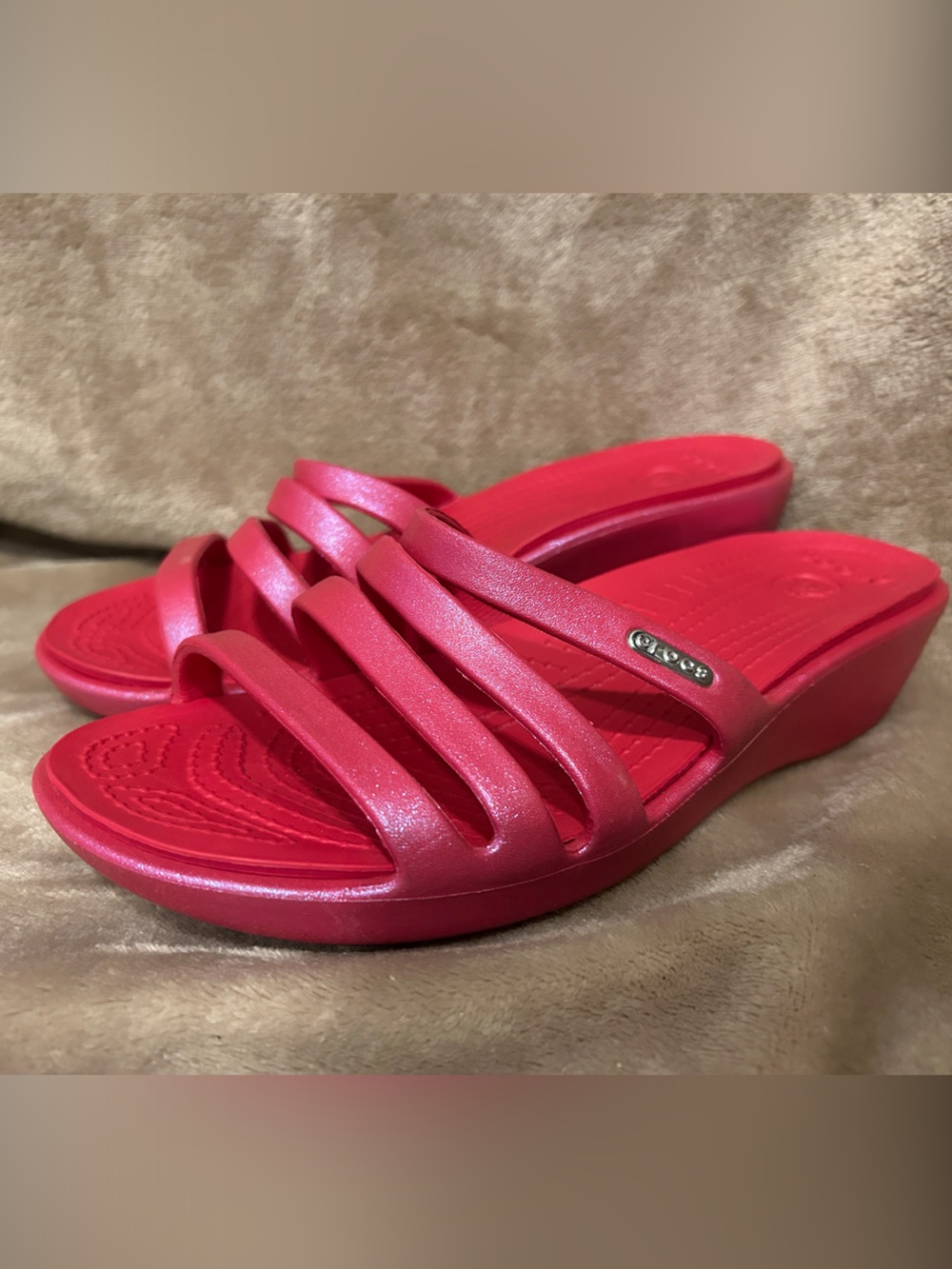Crocs Rhonda Hot Pink Iridescent Shimmery Strappy  Foam Wedge Slides Sandals 8